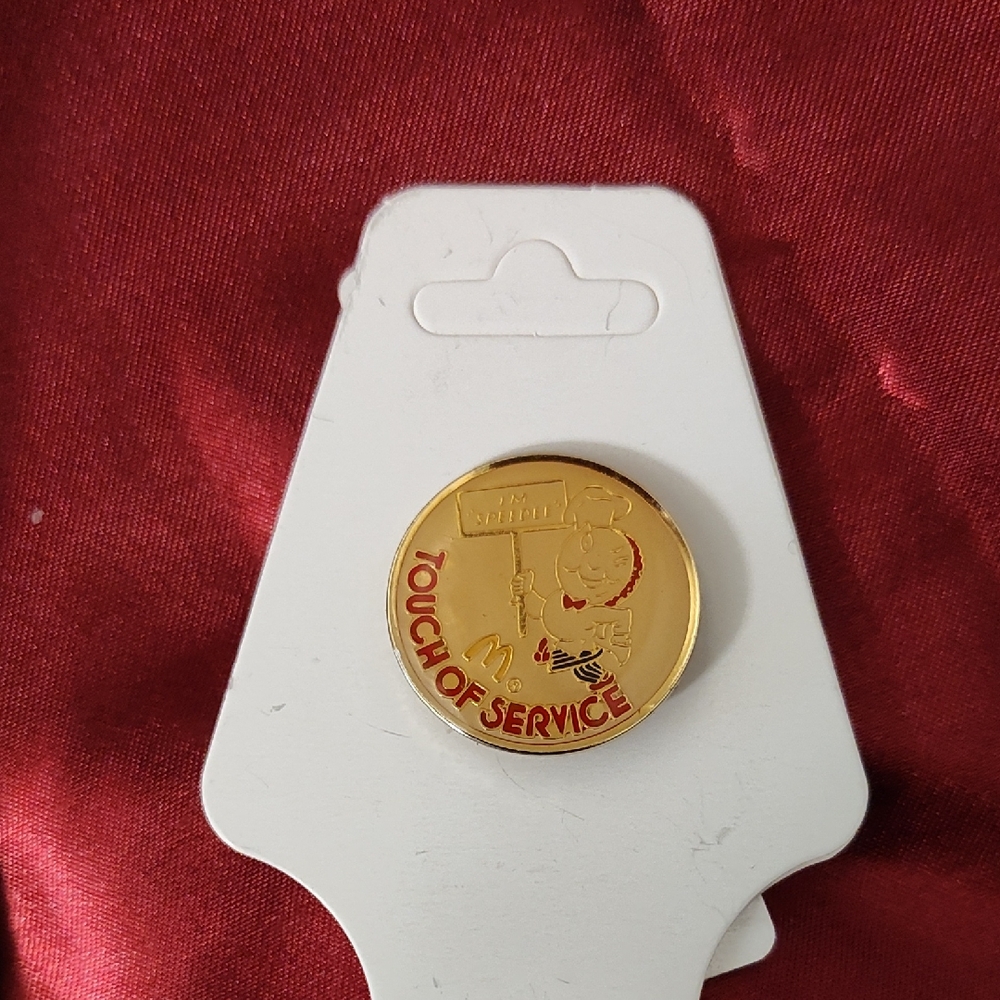 Vintage McDonald's Speedy Gold Touch of Service Pin